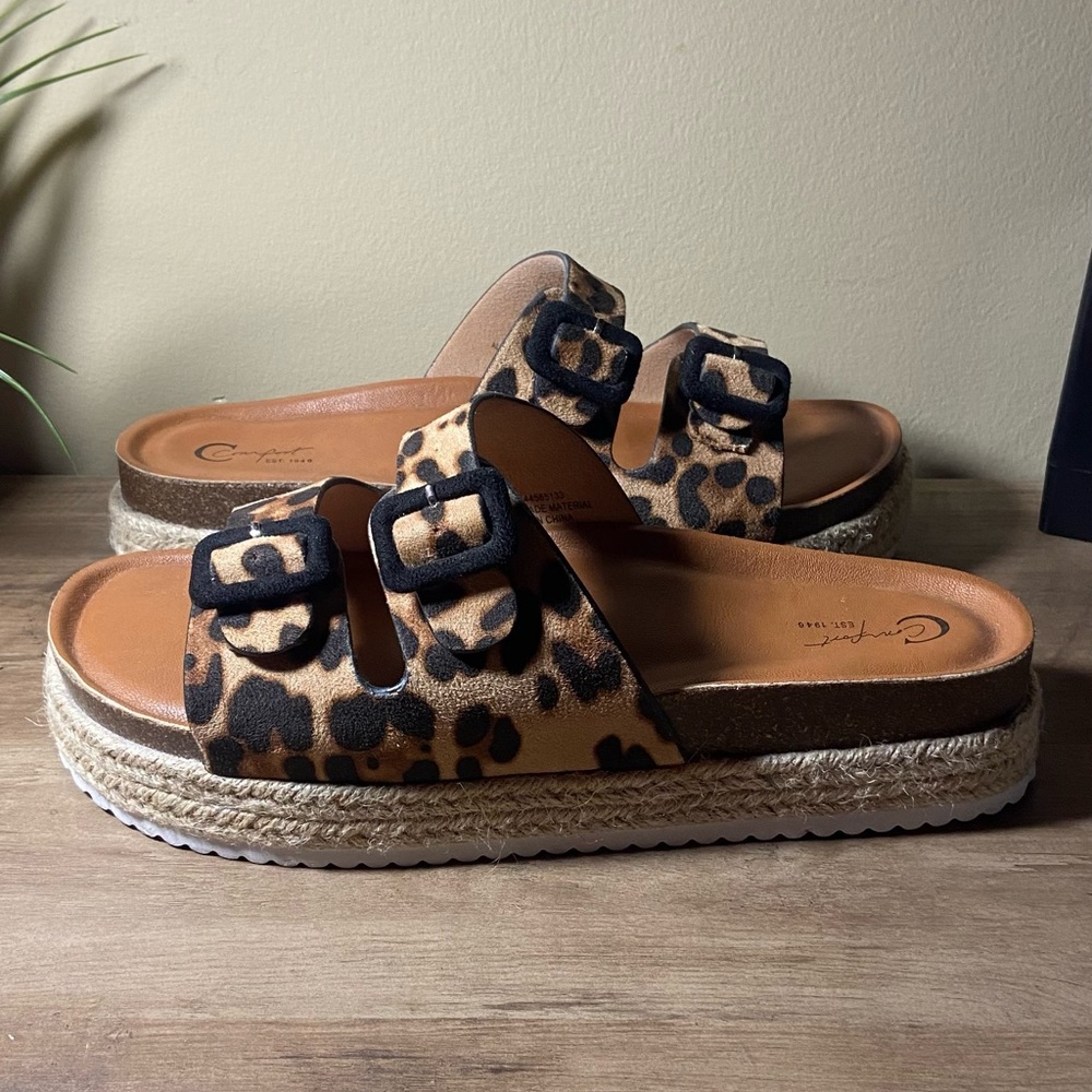 LEOPARD PRINT SANDALS